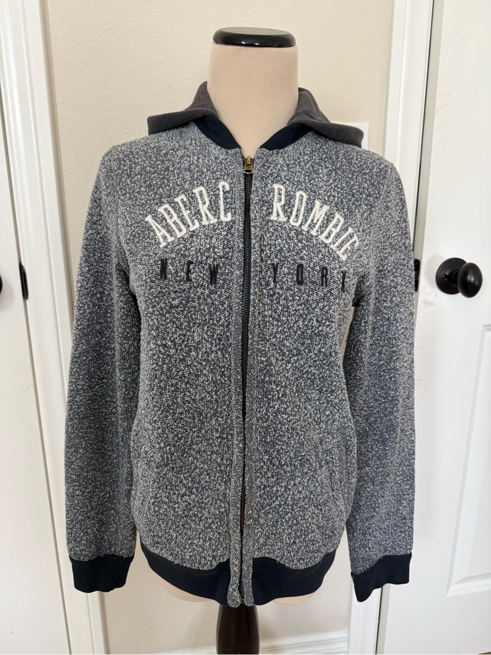 Abercrombie & Fitch New York Kids' Grey Zip Hoodie Fleece Zip Jacket Size 15/16